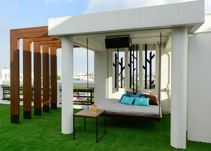 Siri Ratchada Hotel 3*