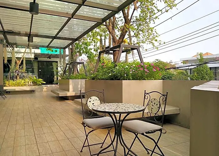 Siri Ratchada Hotel 3*