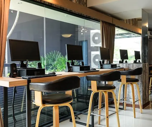 Siri Ratchada Hotel 3*